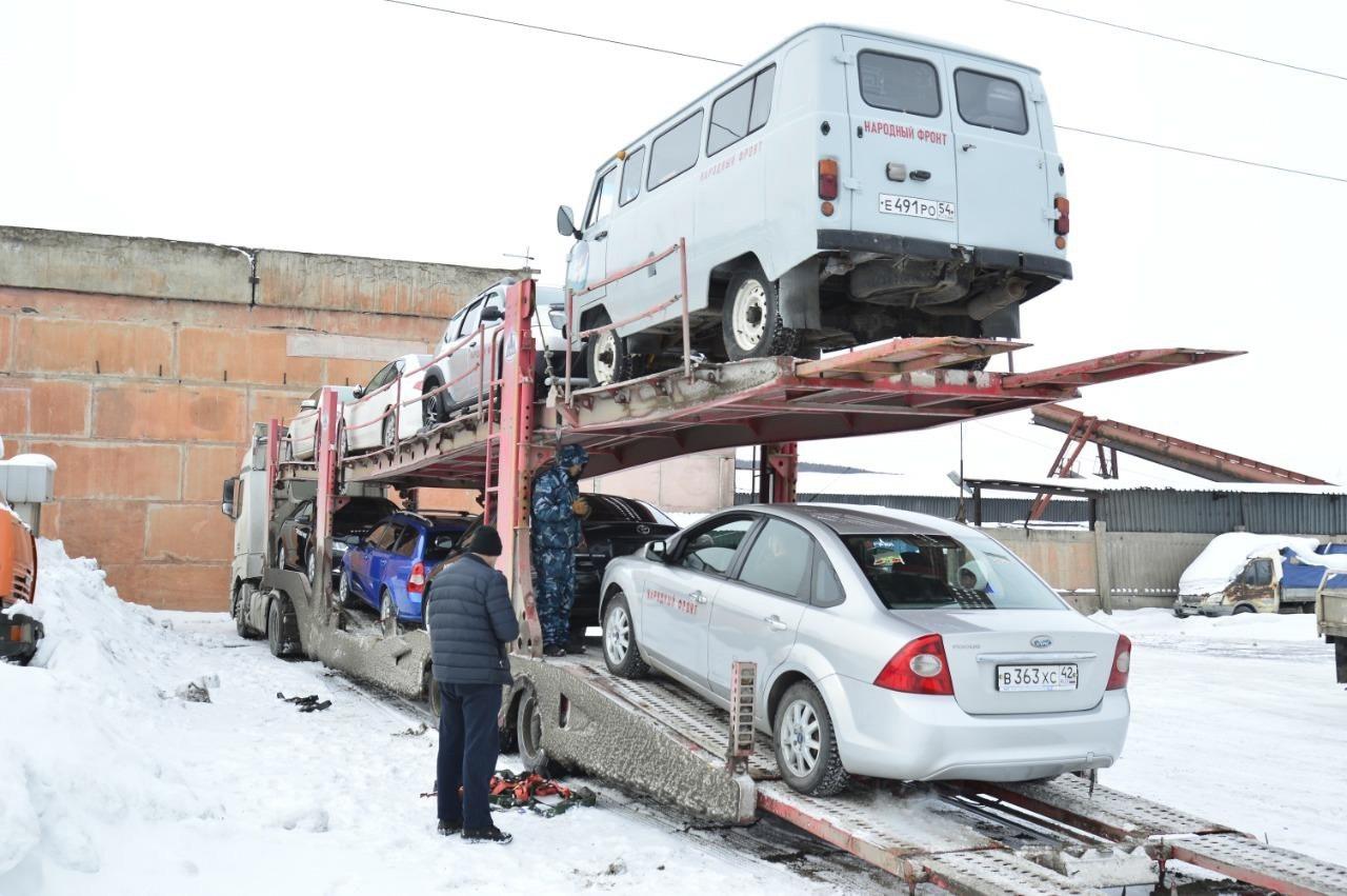 Кузбасс отправил 8 автомобилей в Горловку