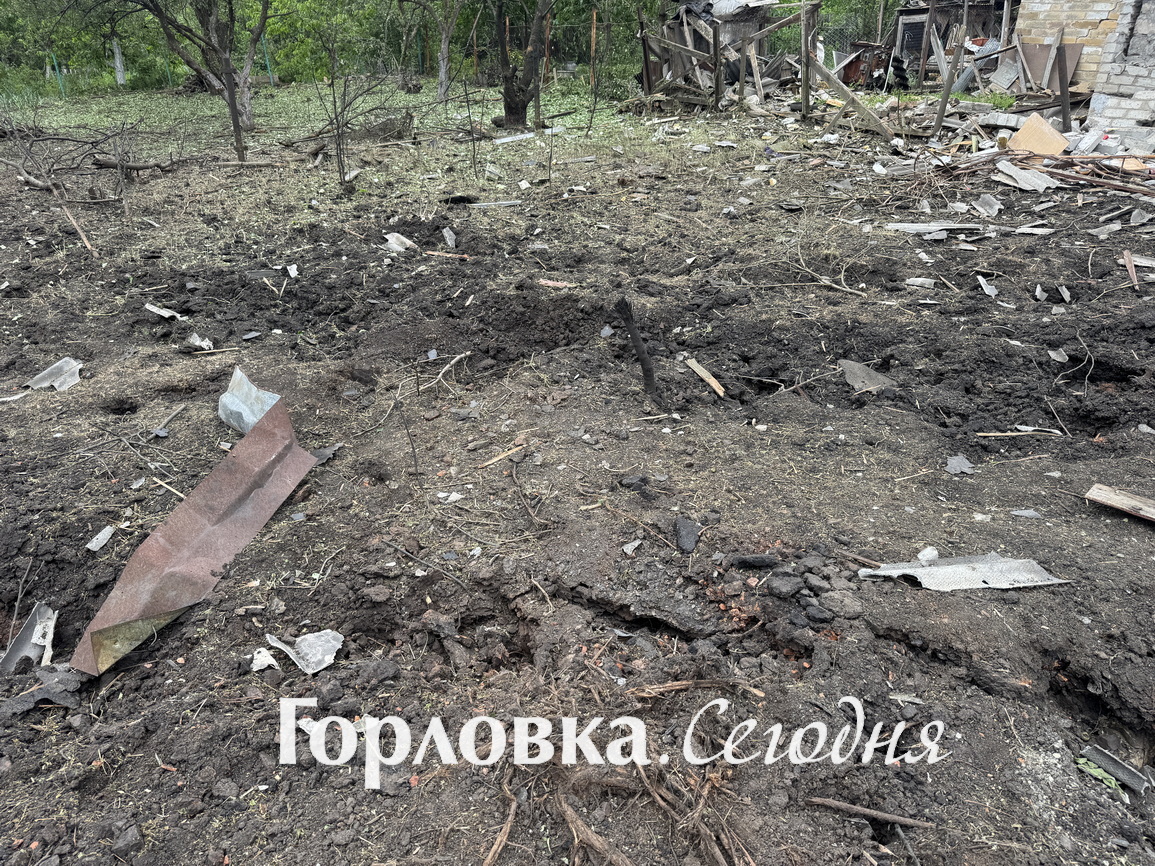 ВСУ вновь обстреляли мирный жилой поселок в Горловке