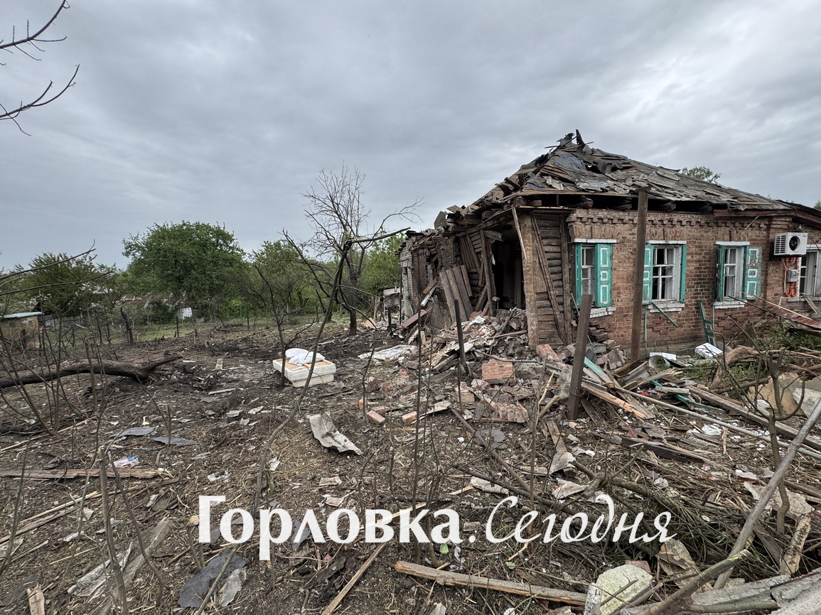 ВСУ вновь обстреляли мирный жилой поселок в Горловке