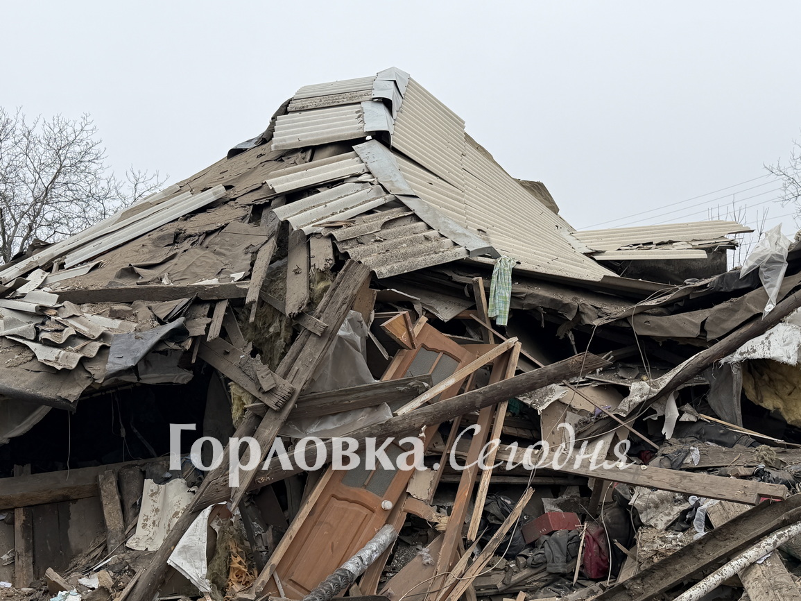 Последствия обстрела Горловки погибла женщина