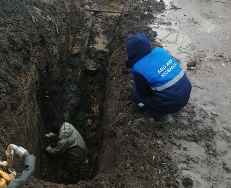 В Горловку привезли новую партию труб