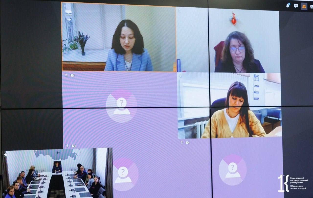 Горловчане приняли участие в старте федерального проекта «Архивный десант»