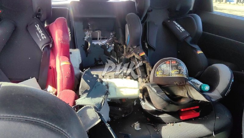 Вследствие удара БПЛА ВСУ по проспекту Ленина (Центрально-Городской район Горловки) ранены два мирных жителя Горловки.