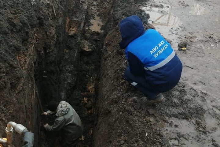 В Горловку привезли новую партию труб