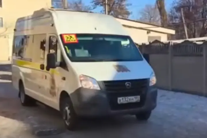 Кузбасс дарит детям Донбасса автомобиль для особых поездок