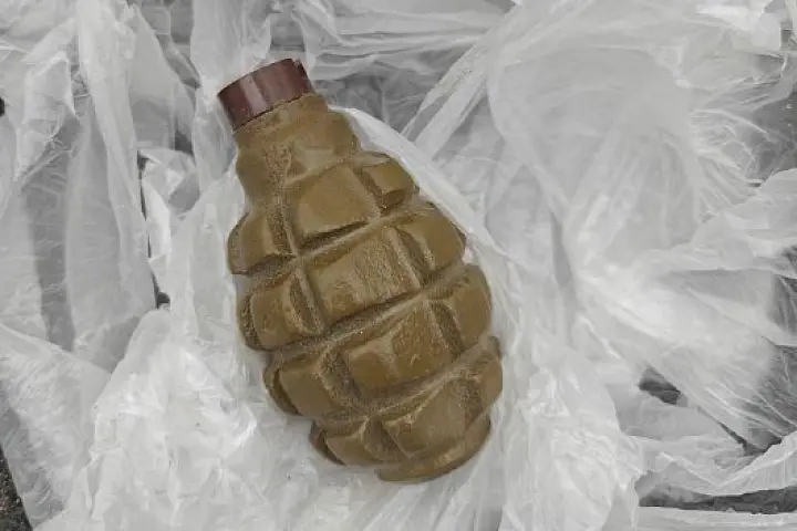 В Горловке мужчина нашел гранату и хронил ее дома